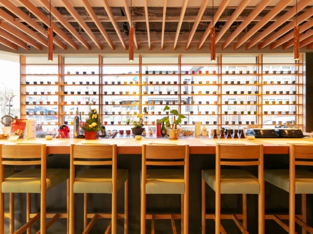 A new style of buckwheat noodles in Shimogamo, Kyoto, created by a young female owner