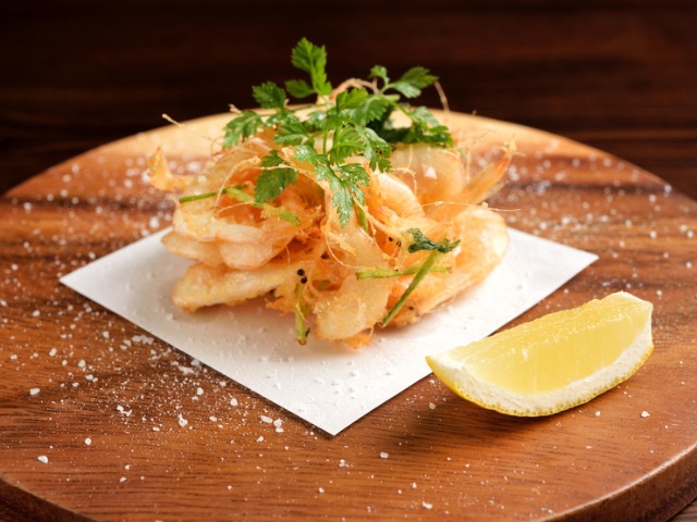 在日式現代風格的空間，輕鬆享用正宗日本料理 