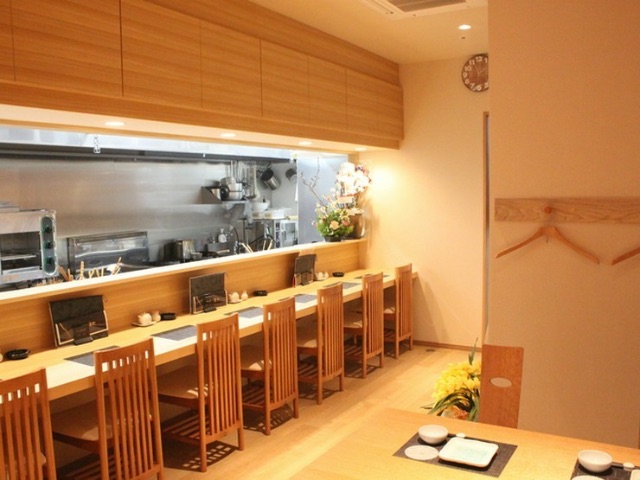 Hokuriku Shinkansen opens on March 16! Enjoy delicious Hokuriku food at these restaurants / Toyama