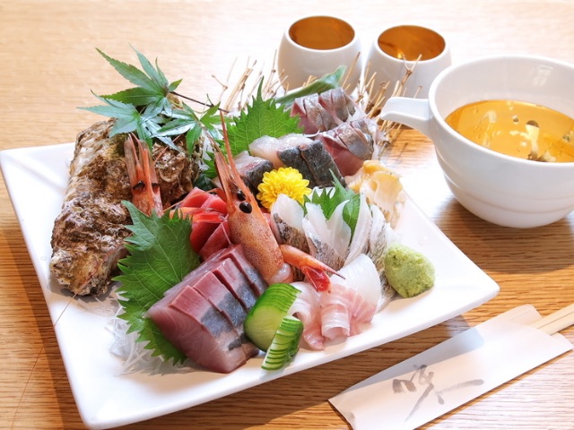 以實惠價格享用從富山港口運送而來的新鮮魚類 