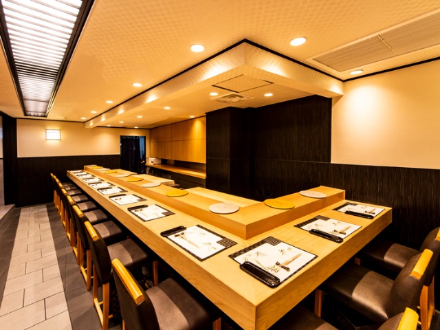 只需不到一萬日圓即可盡情享用美味壽司的5家精選餐廳 | 大阪 