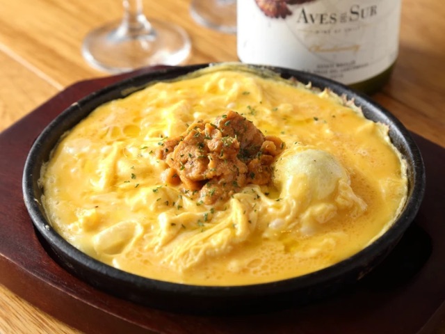 便利性十足，坐落於商業街區的一家休閒餐廳 