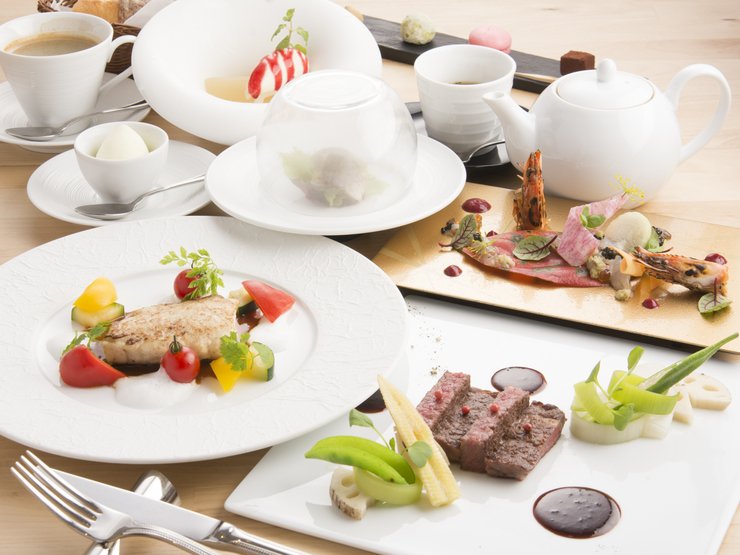 4. H.C.HARBOR by LE HUIT CINQ