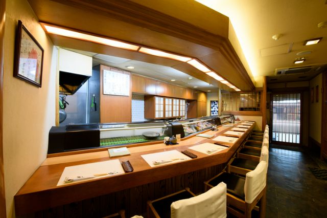 If you want to enjoy exquisite sushi for under 10,000 yen in Fukuoka, these are the 5 best places!|fukuoka