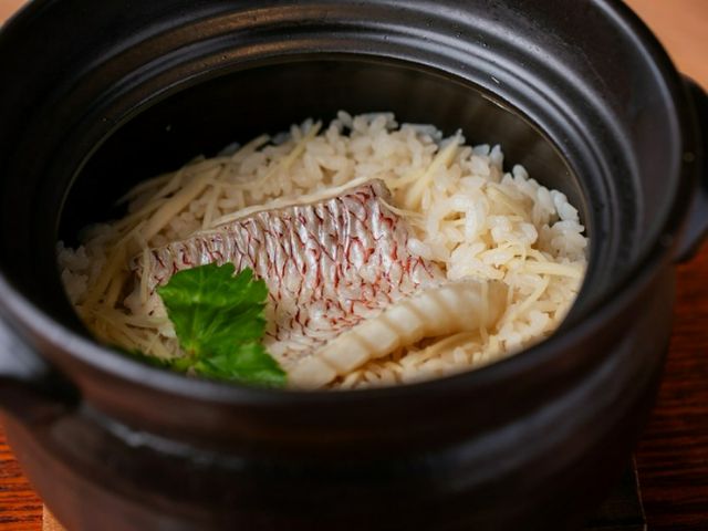 在洗練的空間中享用融入當季食材的精緻佳餚