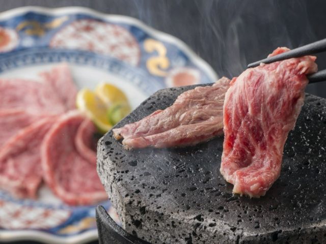 제철 식재료를 듬뿍 사용한 일본 창작 요리에 혀를 두드리다
