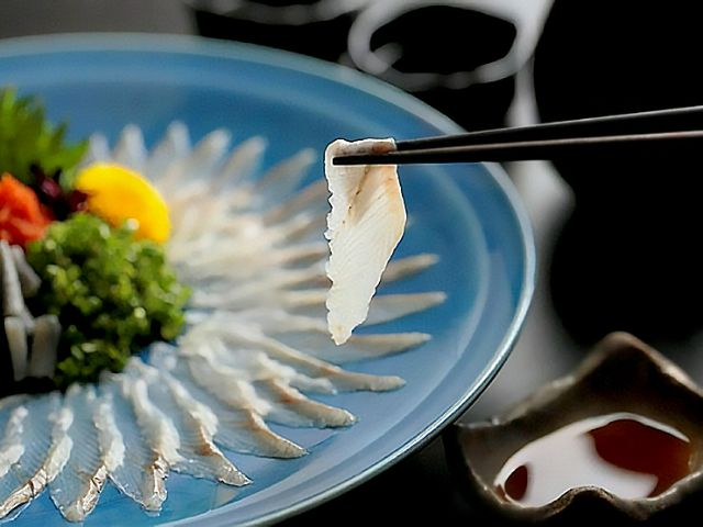 这家店提供精心制作的鱼料理,不使用任何肉类