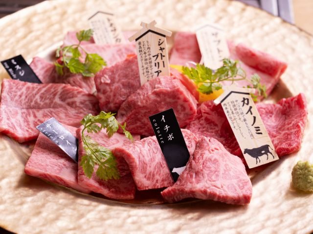 In a luxurious space, the high-quality meat selected by professionals will lift your spirits.