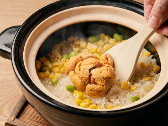 在让人放松的空间里享用极致的砂锅饭