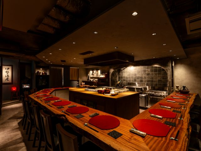 5 Selected Calm Spaces in Tokyo for Enjoying Japanese Cuisine on an Adult Date