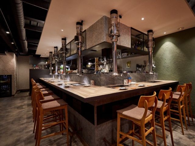 牛排・燒肉・烤雞肉串!肉グルメが自豪的沖繩的店