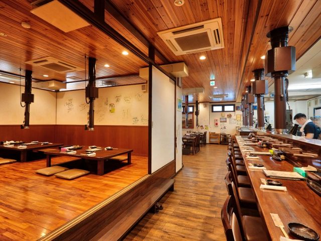 牛排・燒肉・烤雞肉串!肉グルメが自豪的沖繩的店