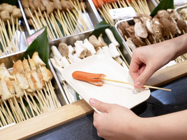 輕鬆前來，在AEONMALL KYOTO中享受價格實惠且美味的休閒美食！