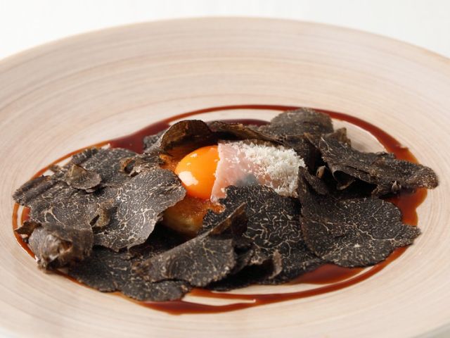 盡情品嚐最高級的松露套餐