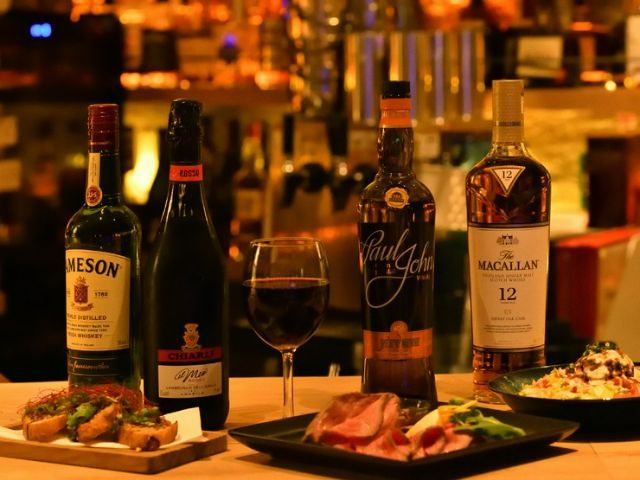 可以品味东京非凡空间魅力的意式酒吧。