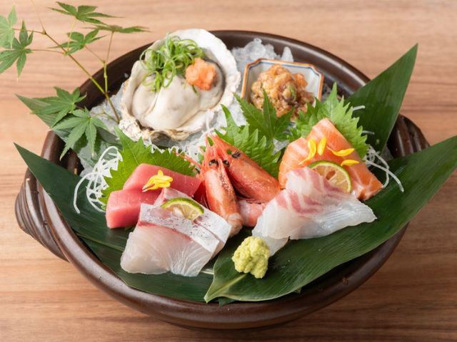 사케 소믈리에가 선택한 일본 사케를 제철 신선한 해산물과 함께 즐기기