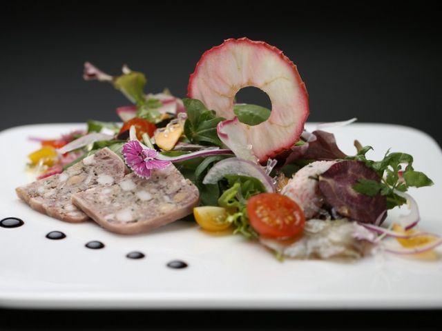 A restaurant in the gourmet city of Kanazawa where you can enjoy carefully selected ingredients from the Hokuriku region