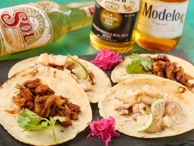 A fusion of Mexican ingredients and Hokkaido produce enjoyed in an exotic setting