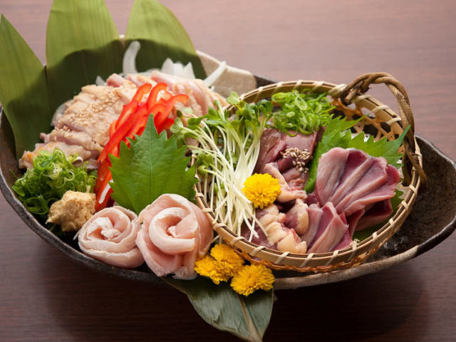 10.路地裏酒場Tonbo