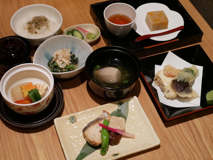 1.Kikkoya (Sanjo, Shijo Karasuma, Shijo Kawaramachi)