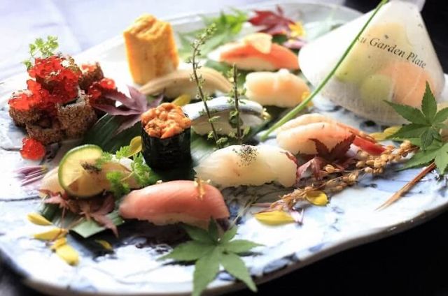 2.Sushi Taka