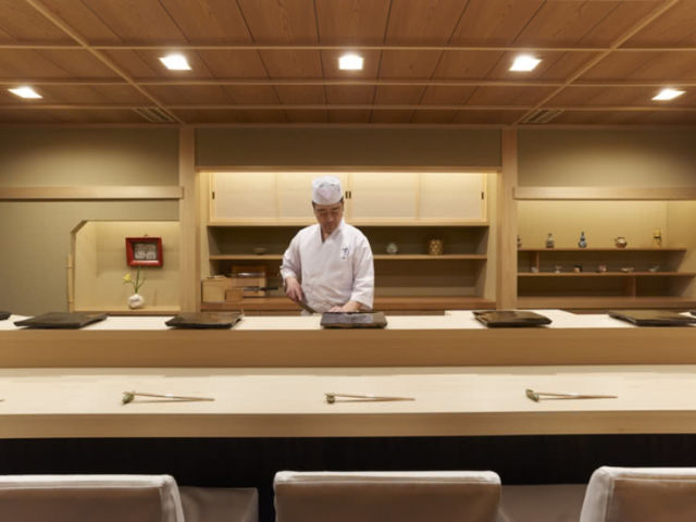 4. Nihonbashi Kakigaracho Sugita (Nihonbashi Ningyo-cho)