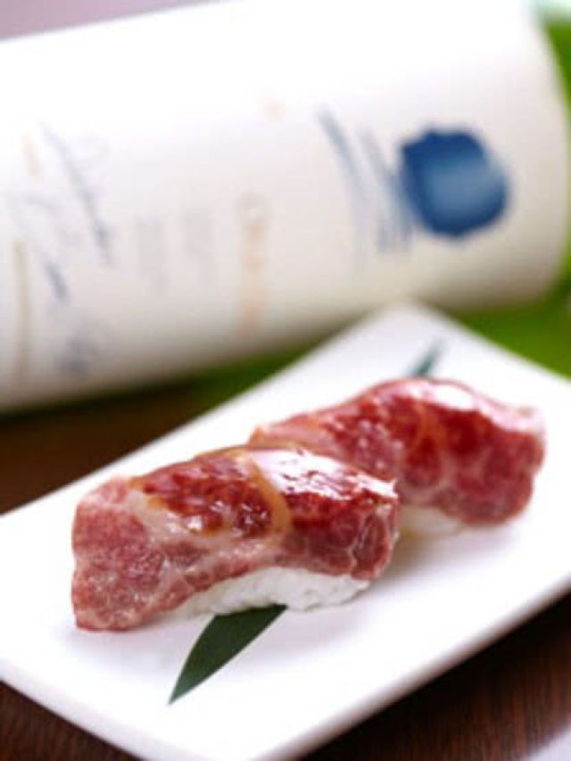 9. Living & Dining Hinode (Naha)