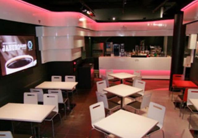 8.GUNDAM Cafe