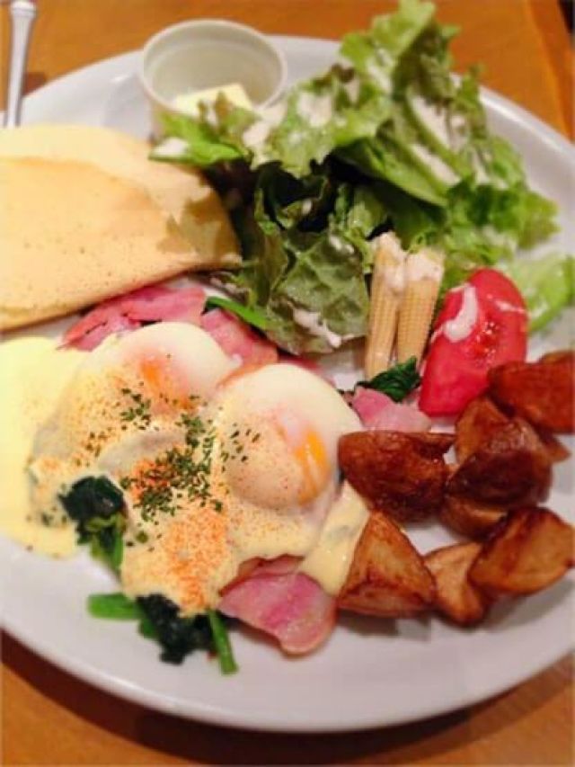 10. Moana Kitchen Cafe Shinjuku Takashimaya Times Square Branch