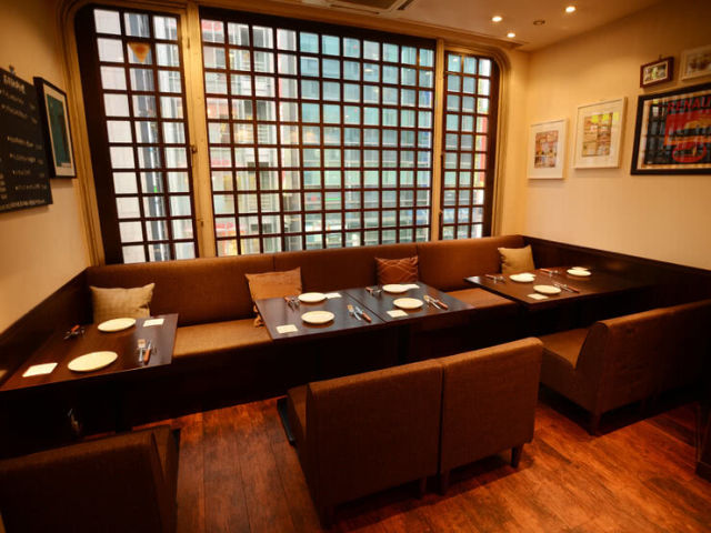 6.Bistro Wine Cafe　HEARTH 池袋1號店