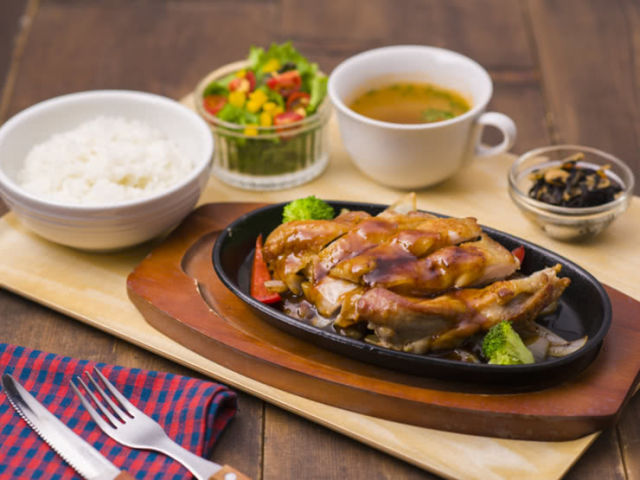 5. HIKARI cafe&dining Ikebukuro Branch