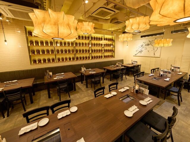 黑舌烤肉 青木 floor