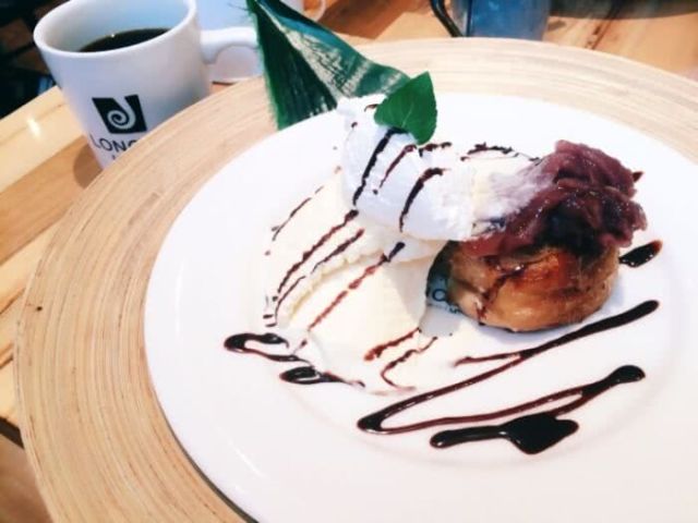 5. LONCAFE Kamakura Komachi Street Branch