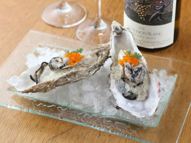 5. TOKYO OYSTER BAR Shirokane Branch