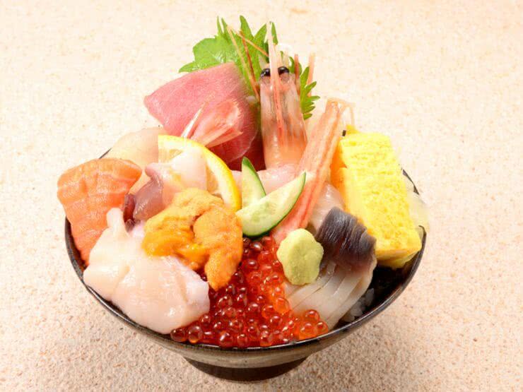 美味又好吃!在小樽必吃的海鲜丼