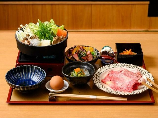 1. 壽喜燒涮涮鍋　MEDETAYA