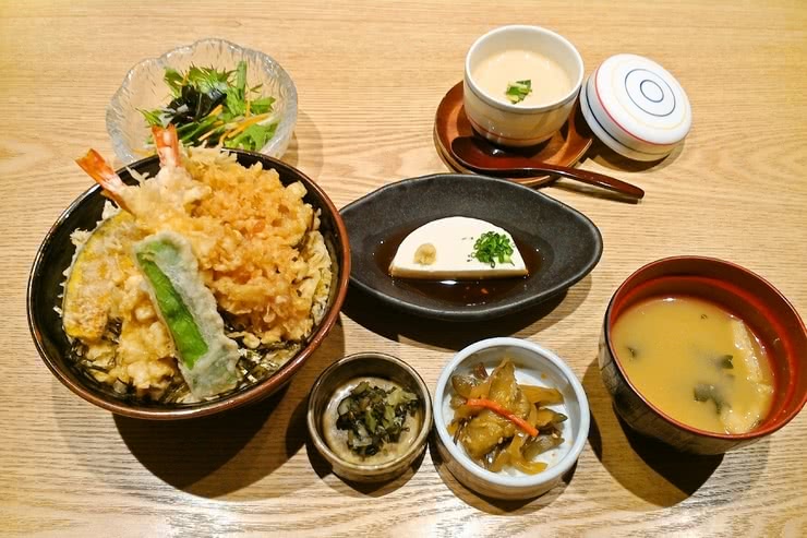 9. Kuzushi Kappo Tempura Take No An Higashi Ginza Branch (Kaiseki)
