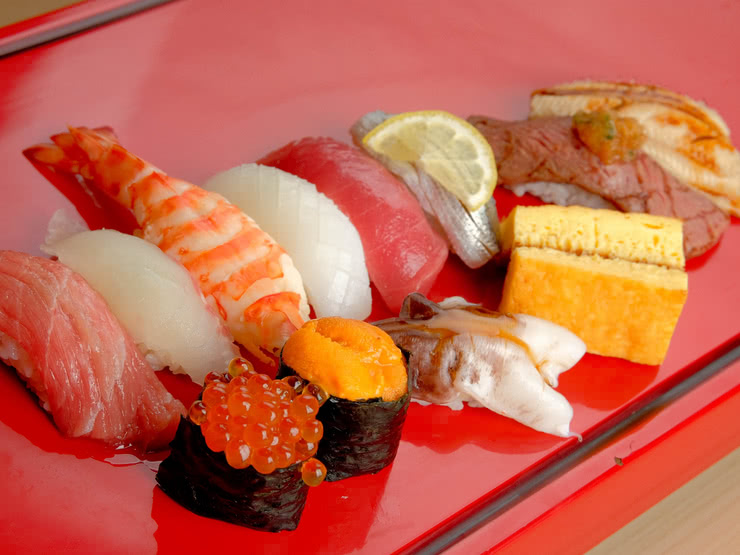 2. Nontaro Tomo (Gion-shijo / Sushi)