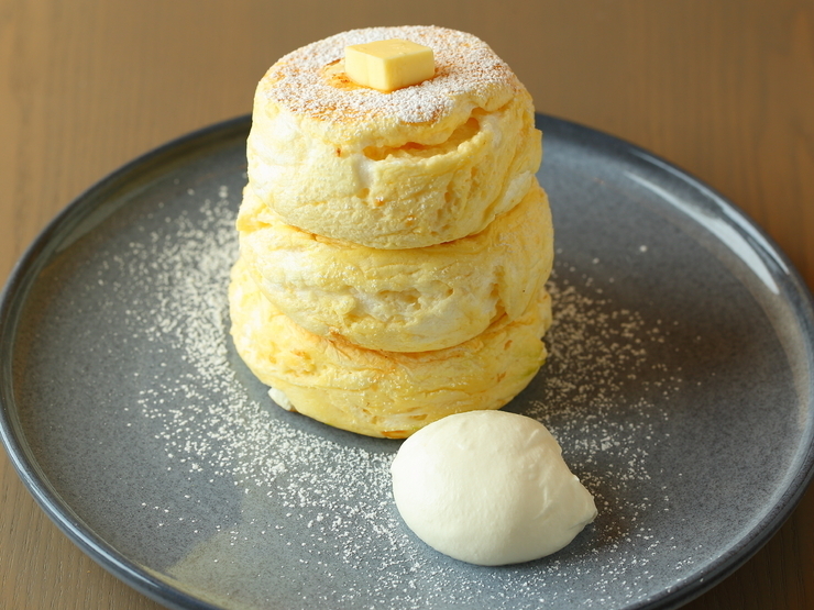 1. MICASADECO & CAFE Jingumae (Meiji Jingumae)
