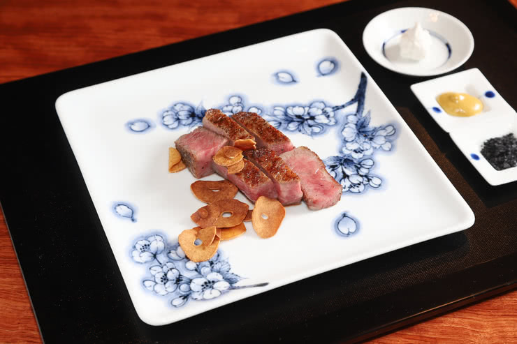 3. Setsu-Getsu-Ka Sumibiyaki - 神户 beef 牛排 Kappo