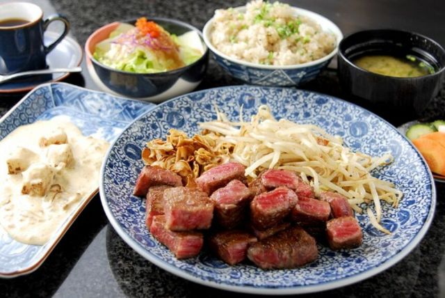 1. 铁板烧牛排 AZUMA