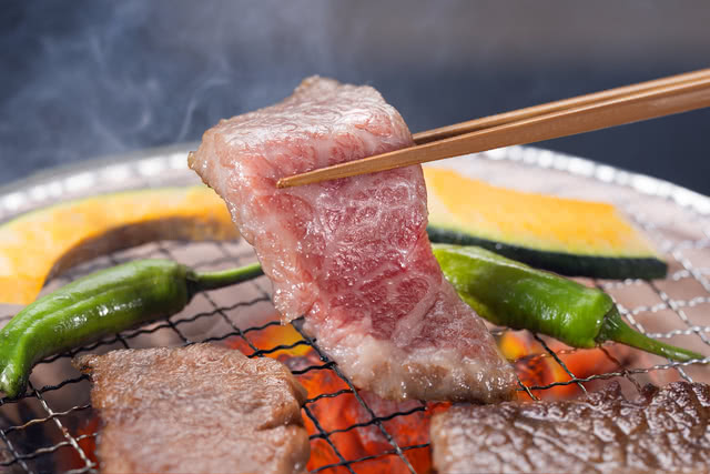 如何吃烤肉