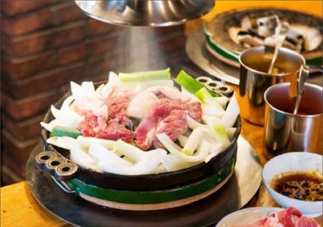 5.成吉思汗烤肉　達摩　4・4二階亭