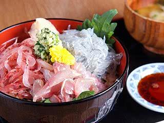 推荐餐厅 - Kamomemaru (沼津, 静冈)