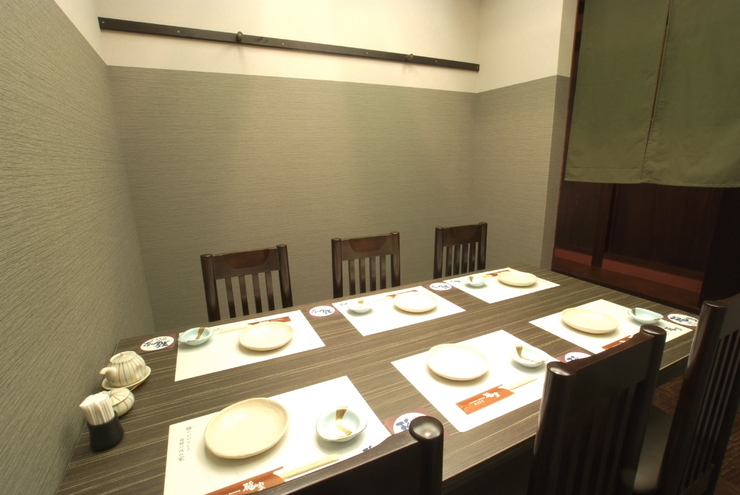 北海道15家受欢迎的居酒屋,提供寿司和刺身