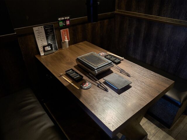 Kuroge Wagyu Yakiniku Shiro ka Kuro floor
