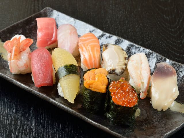 7. Makoto Zushi Main Branch (Nango 7-chome / Sushi)