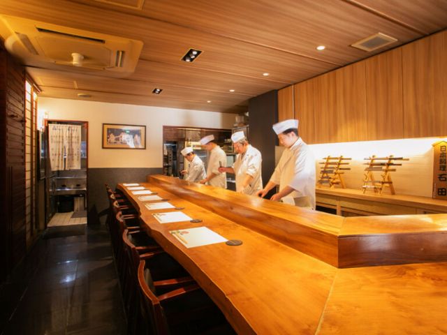 福冈日本20家绝佳餐厅：发现拉面、牛肠锅等丰富的地方特色美食