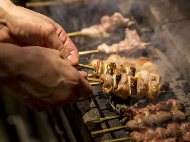 在日本烤鸡肉串的完整指南
