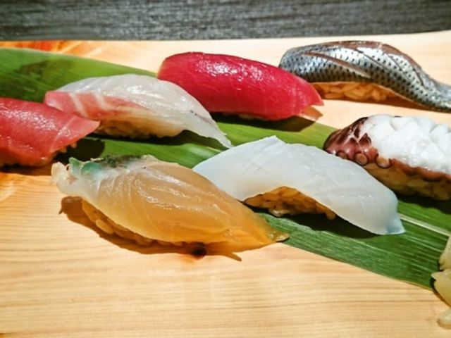4. Sushi Murakami (Miebashi)
